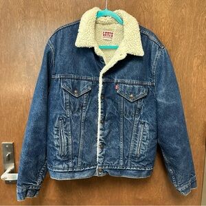 Vintage 80s Levi’s Jean jacket Sherpa lined - size 42 (large) - western cowboy